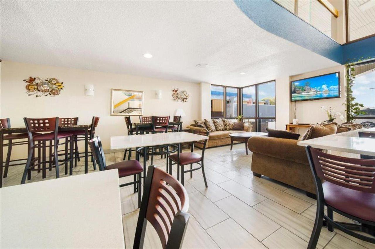 Baymont By Wyndham Muncie Near Ball State University Exterior foto
