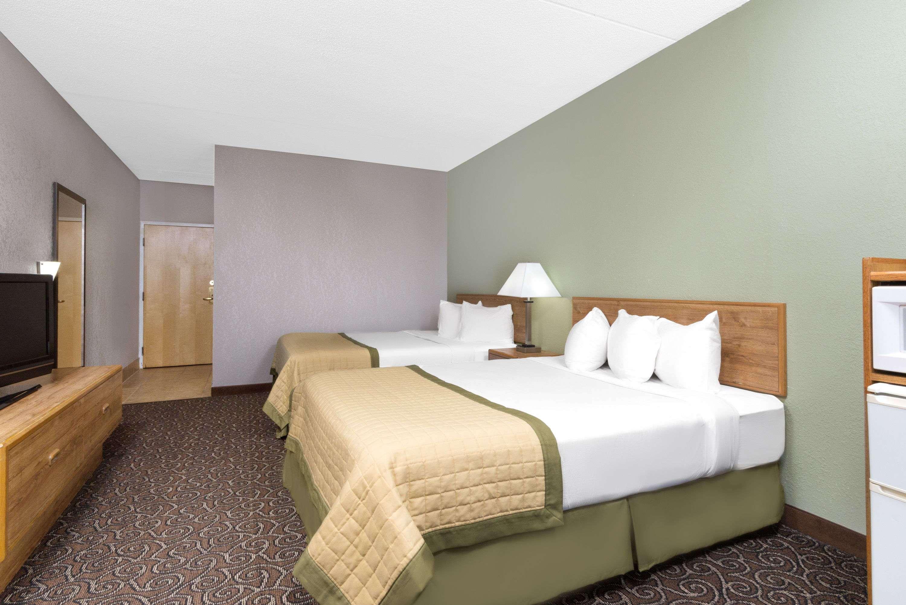 Baymont By Wyndham Muncie Near Ball State University Exterior foto