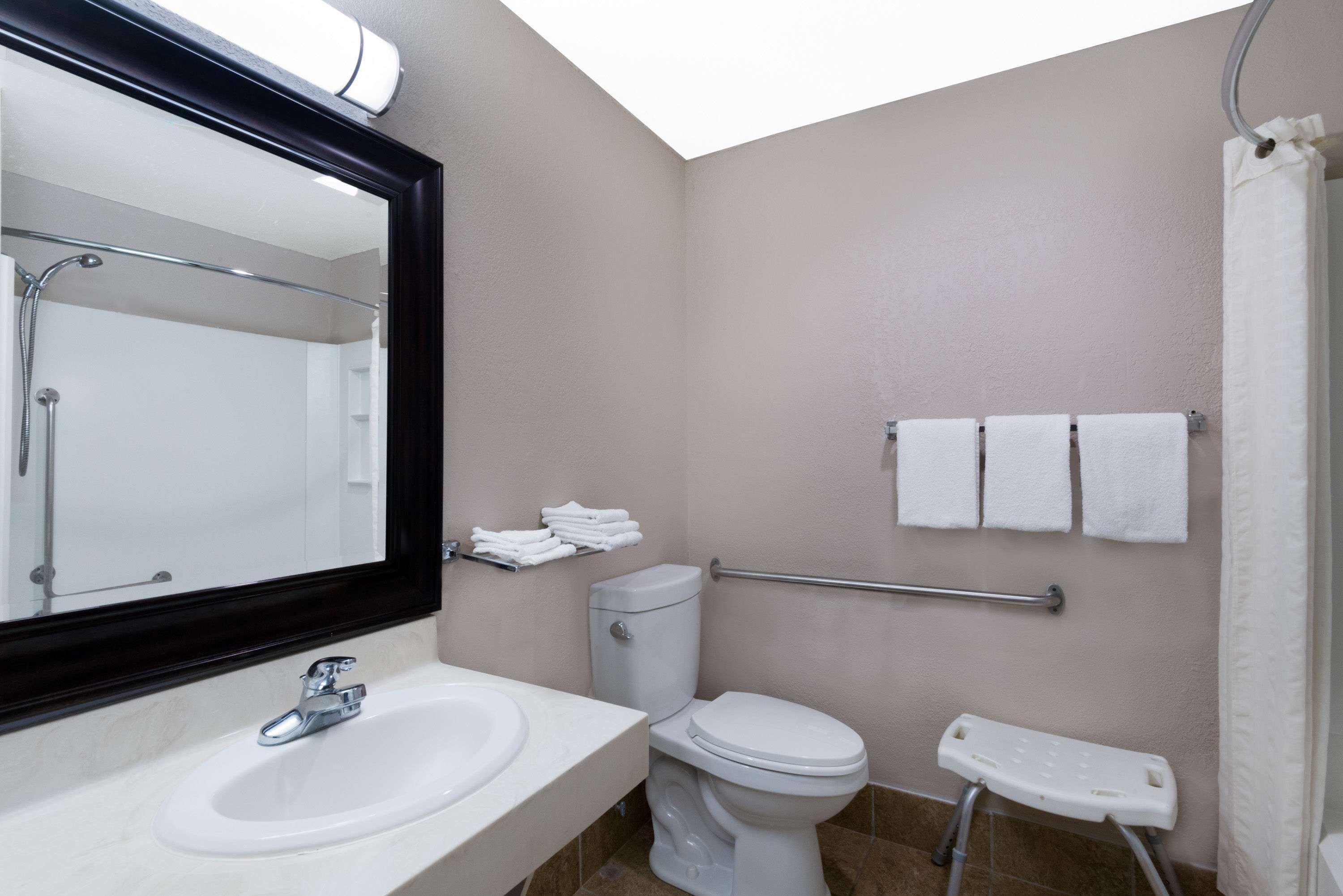 Baymont By Wyndham Muncie Near Ball State University Exterior foto